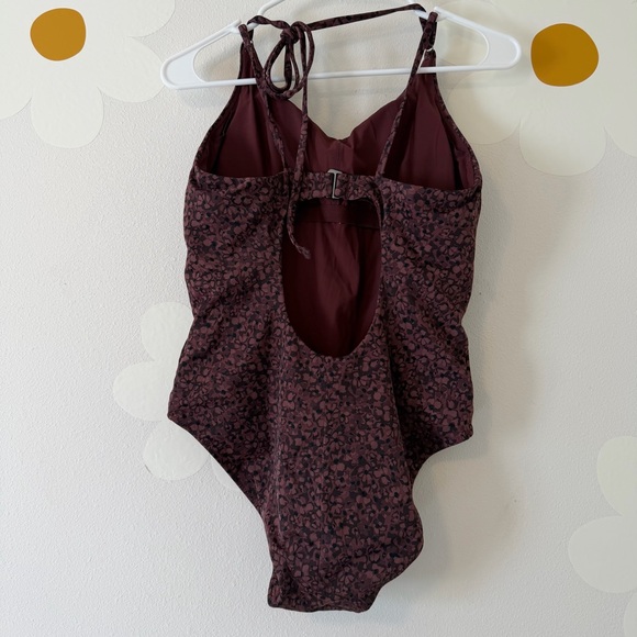 Athleta Choclate Floral Camo Keyhole Back One Piece Swimsuit Brown - Picture 5 of 8